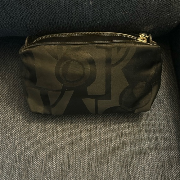 SALVATORE FERRAGAMO CANVAS NYLON & LEATHER COSMETIC TOILETRY TRAVEL POUCH - Picture 2 of 9